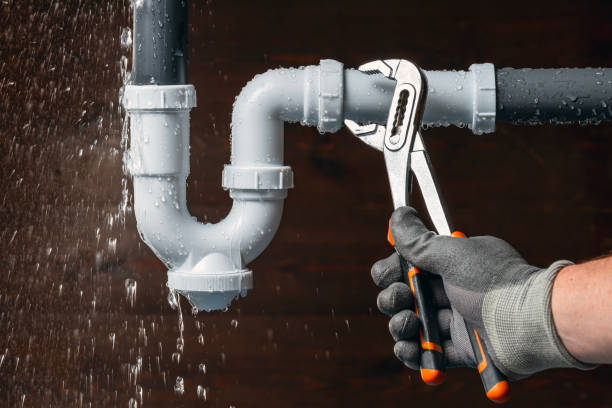 Professional Emergency Plumber technician working in East Flat Rock, NC